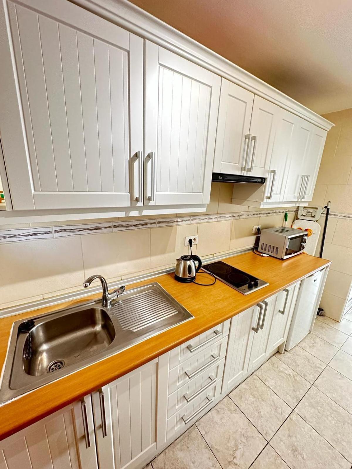 Firstline Apartment Los Cristianos Arona  Exterior photo