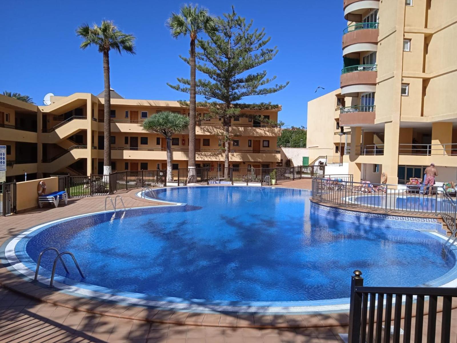 Firstline Apartment Los Cristianos Arona  Exterior photo